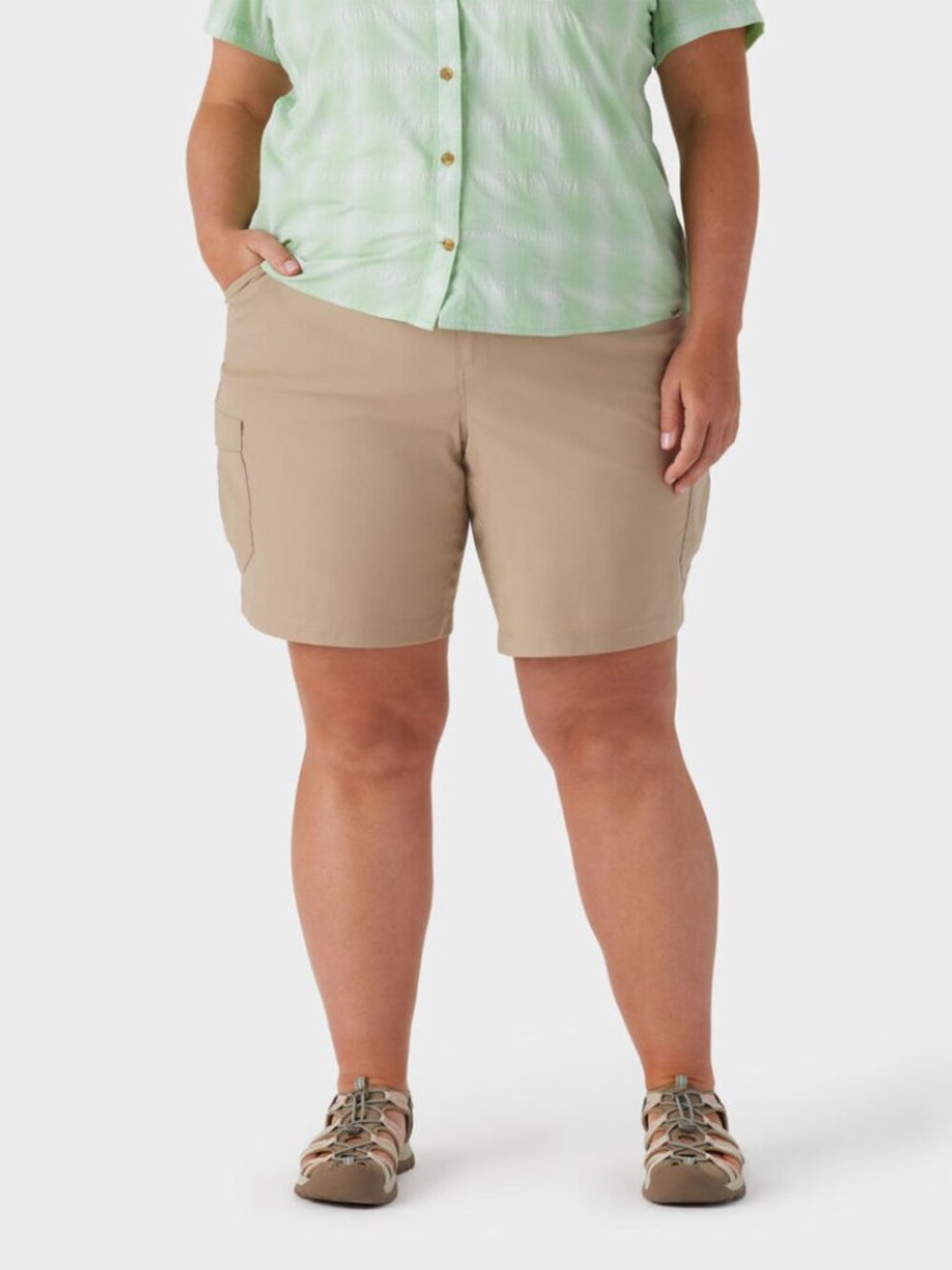 Duluth Trading Co Plus Dry on the Fly 10" Cargo Shorts in Stone Khaki, 26W